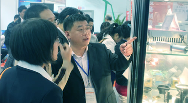 快速反應(yīng)機制 三全熱線服務(wù)