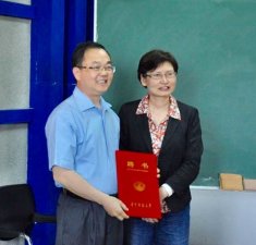 陳義紅博士續(xù)聘為華中科技大學兼職教授