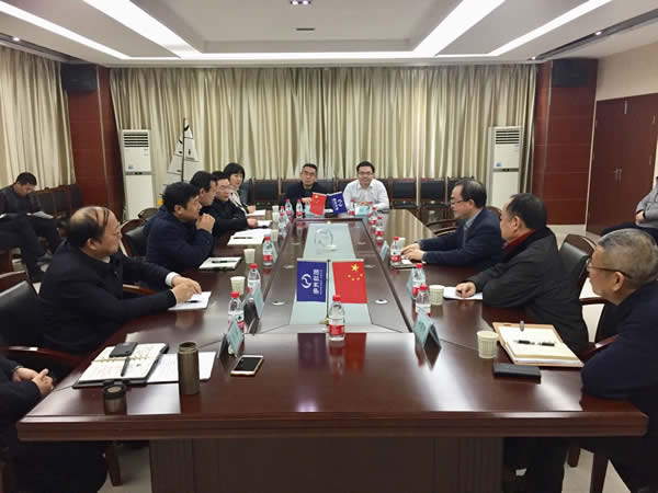 武漢市委常委、市紀(jì)委書記張曙考察新特光電