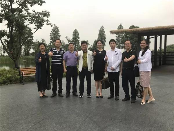 陳義紅博士參加市僑聯(lián)界別政協(xié)委員活動日走進華僑城活動