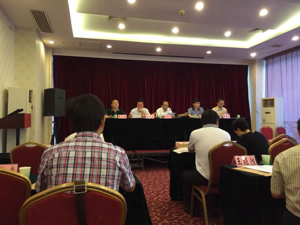 我司董事長(zhǎng)陳義紅出席湖北歐美同學(xué)會(huì)會(huì)長(zhǎng)會(huì)和常務(wù)理事會(huì)