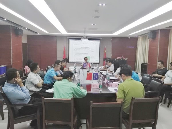 武漢新特光電技術(shù)有限公司董事長、武漢光谷中小企業(yè)科技創(chuàng)新協(xié)會顧問陳義紅博士