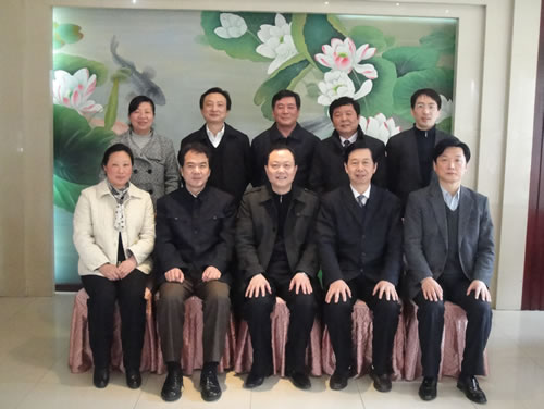 武漢市工商業(yè)聯(lián)合會余元九主席、武漢市僑聯(lián)秦鋒主席等一行蒞臨我司考察